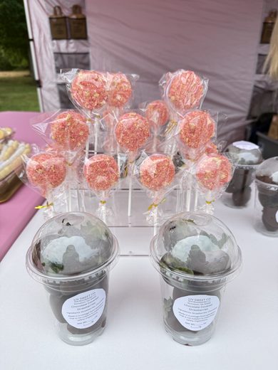 Strawberry Crunch Cakepops