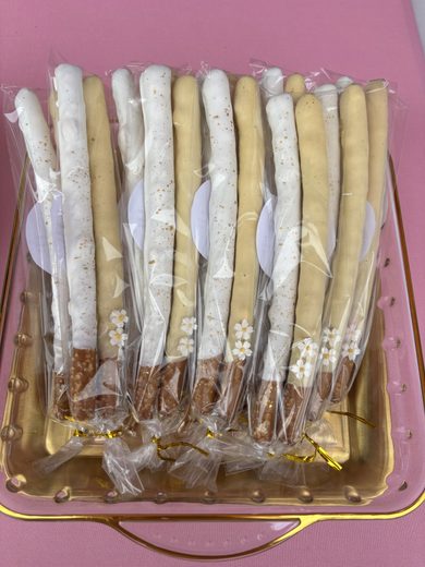 Packaged Daisy Pretzel Rods