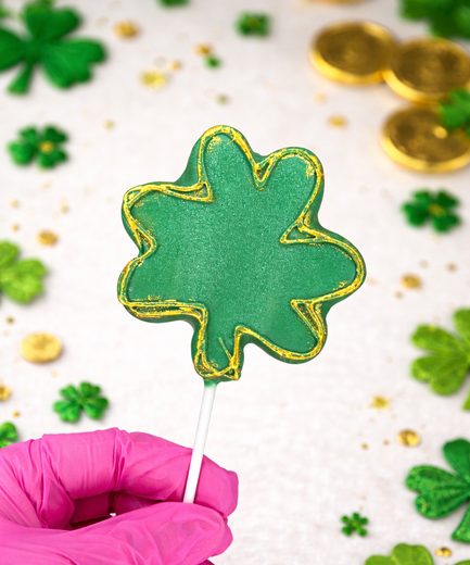 Gold Outlined Clover
