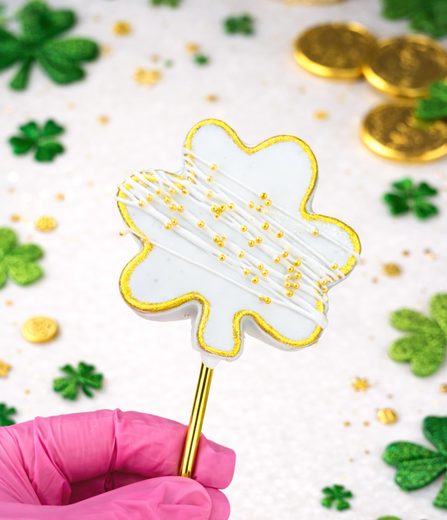 Classic Gold Clover