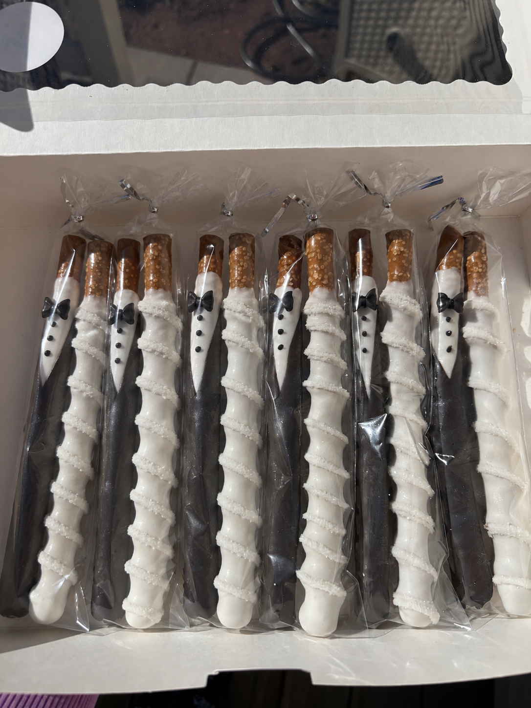 🥨✨ Caramel Wrapped Pretzel Rods